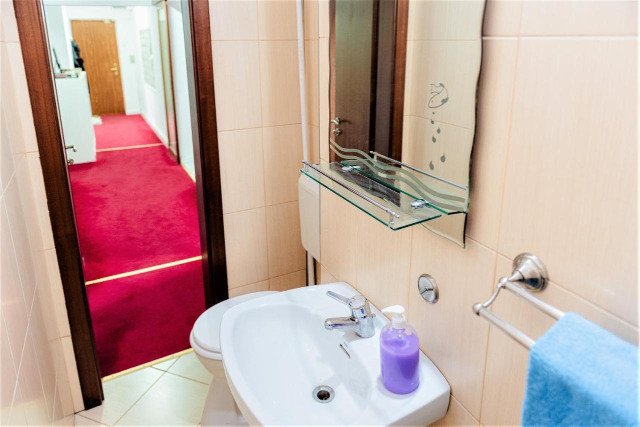 Parliament Marriott Unirii Square 5 Bedrooms Luxury Apartment Old Town Bucharest Exterior photo
